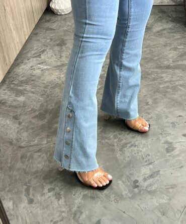 Flare Jeans C/ Broches
