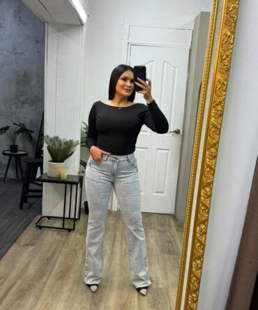 Flare Jeans Hielo + Broches