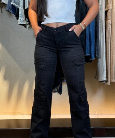 Cargo Black