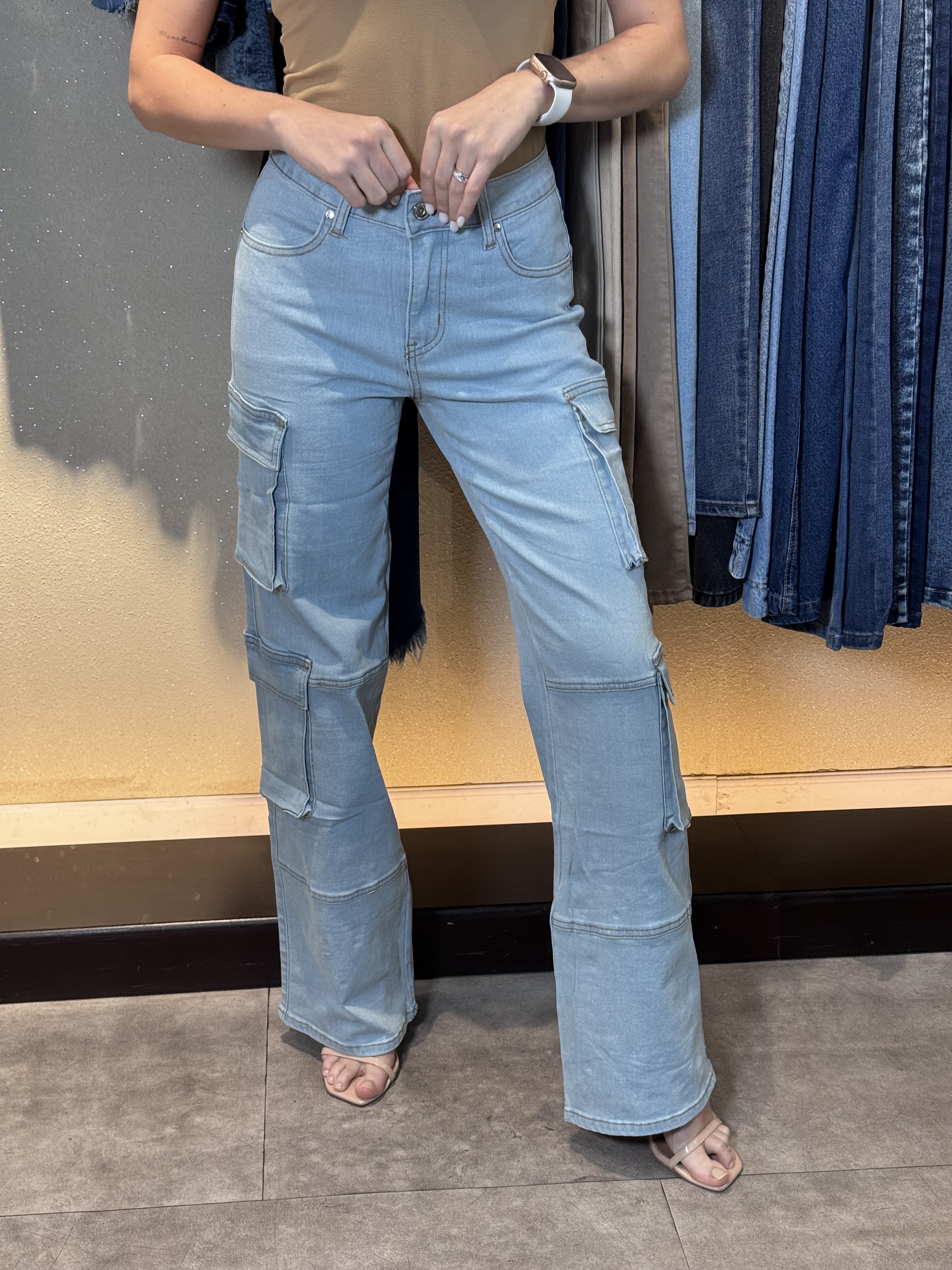 Cargo jeans azul claro - Imagen 2